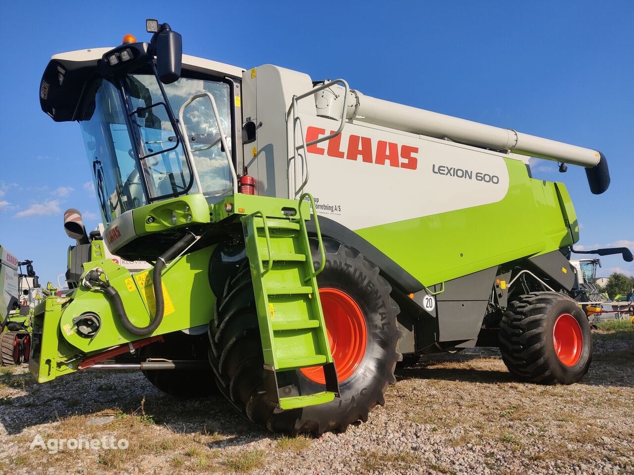 θεριζοαλωνιστική μηχανή Claas Lexion 600