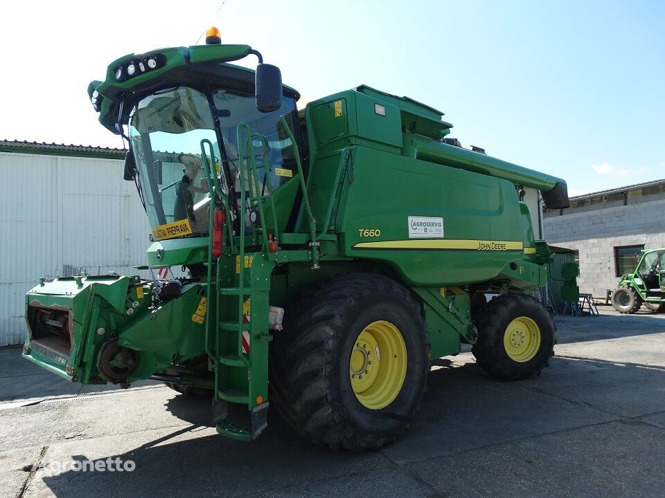 θεριζοαλωνιστική μηχανή John Deere T660