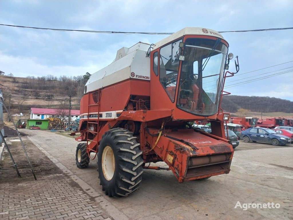 θεριζοαλωνιστική μηχανή Laverda 3700 Dezmembram κατά ανταλλακτικό