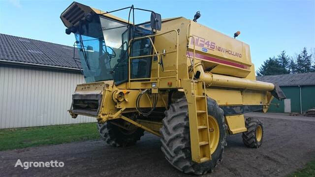 θεριζοαλωνιστική μηχανή New Holland TF46