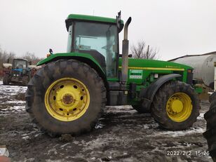 τροχοφόρο τρακτέρ John Deere 8100  в наявності